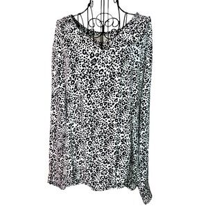 LOFT Black & White Animal Print Long Sleeved Blouse W/Elastic Waist Siz…